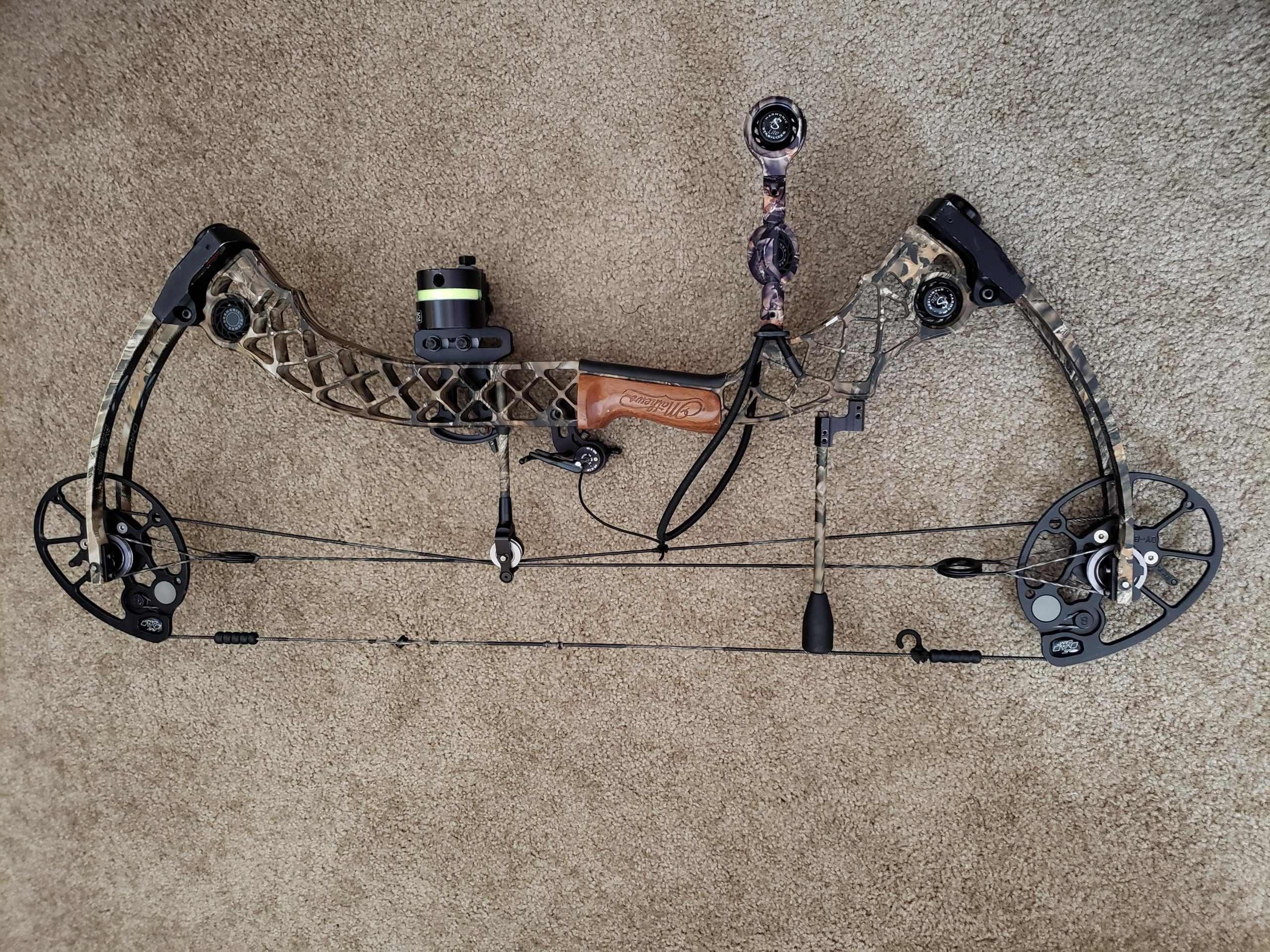 Can You Sell a Compound Bow on Facebook